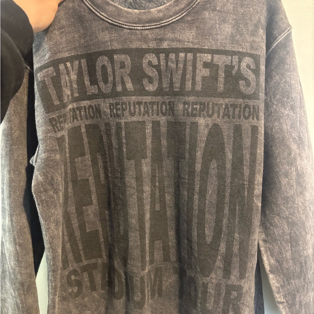 Taylor Swift's Reputation Tour Gray Sweater
